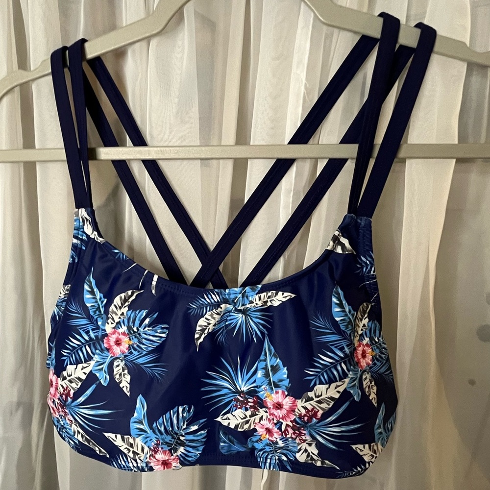 NWOT Younique Tropical Floral Bikini Top